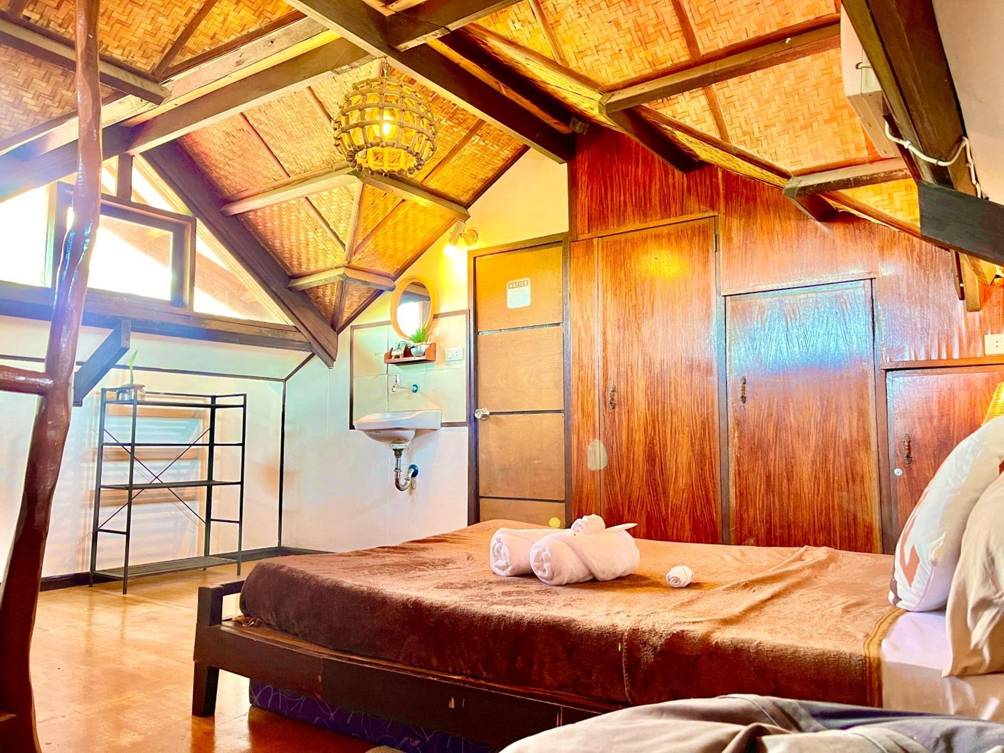 Galera Lodge Puerto Galera Ngoại thất bức ảnh