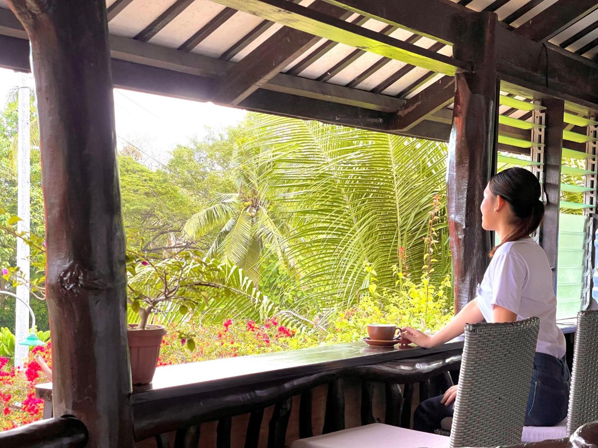 Galera Lodge Puerto Galera Ngoại thất bức ảnh