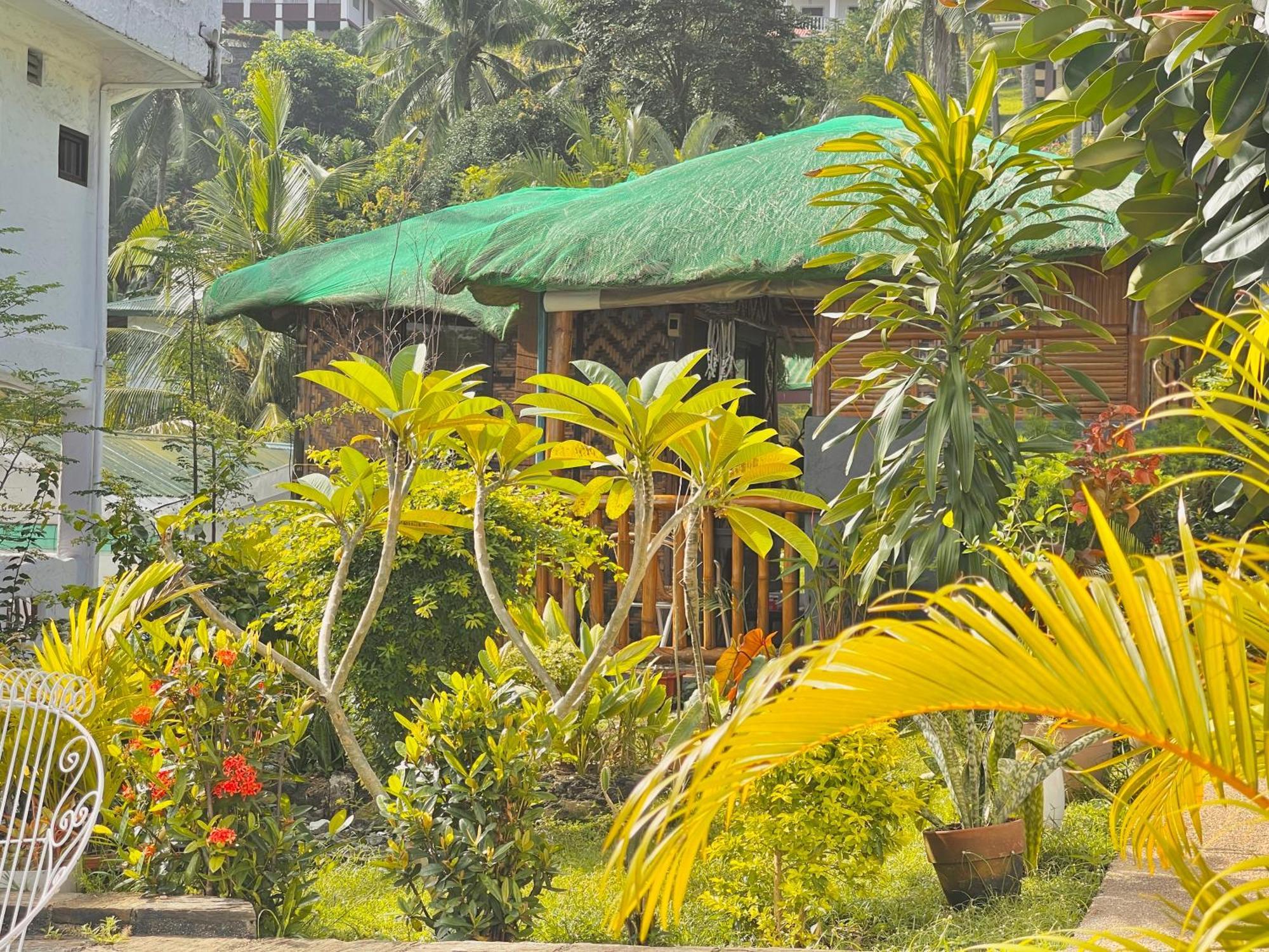 Galera Lodge Puerto Galera Ngoại thất bức ảnh
