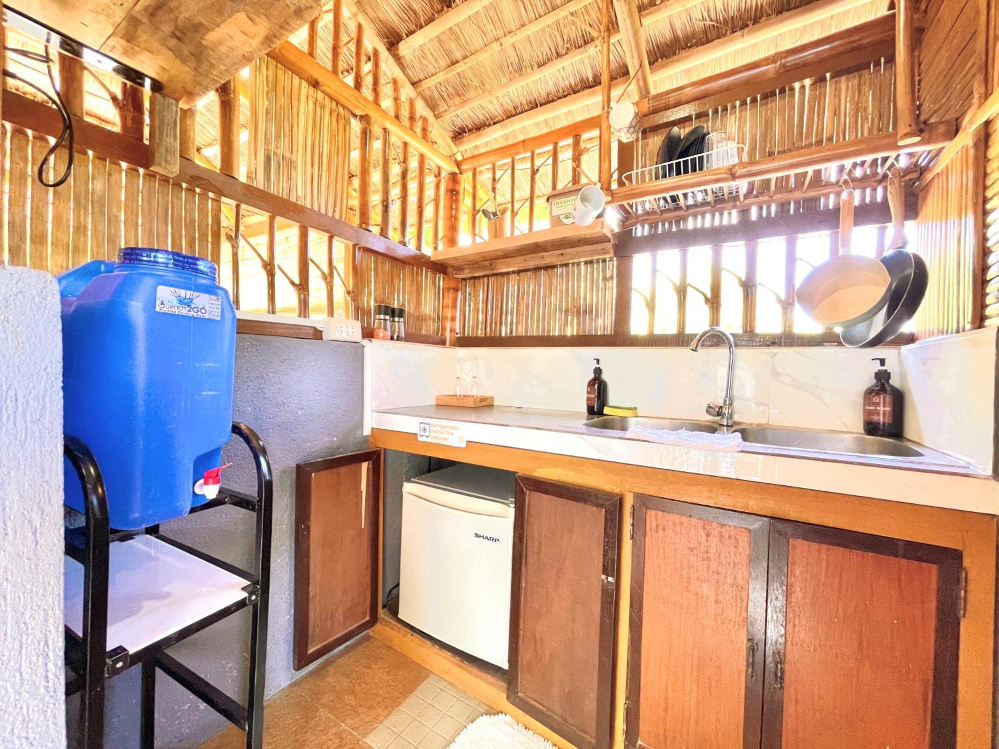 Galera Lodge Puerto Galera Ngoại thất bức ảnh