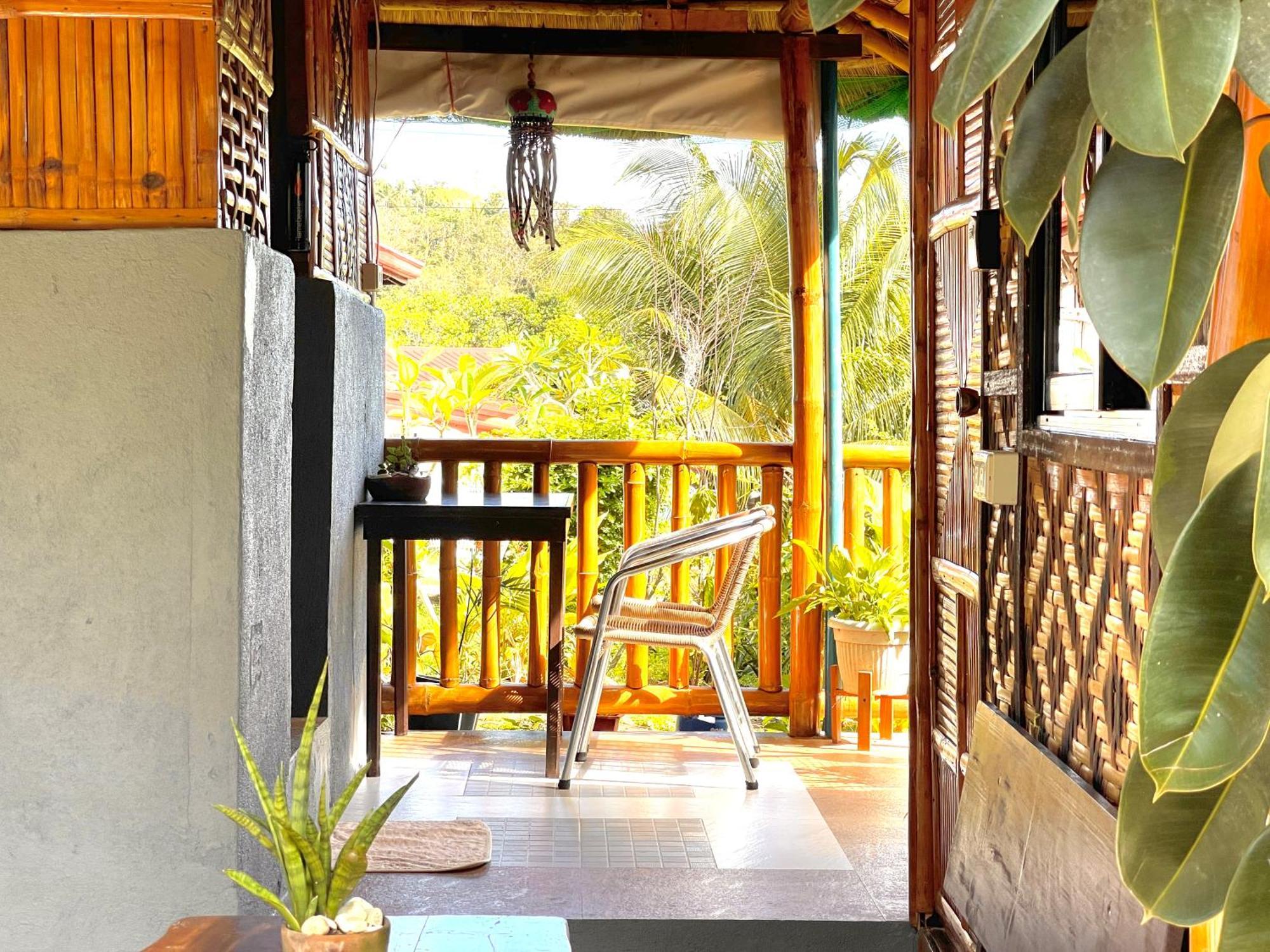 Galera Lodge Puerto Galera Ngoại thất bức ảnh