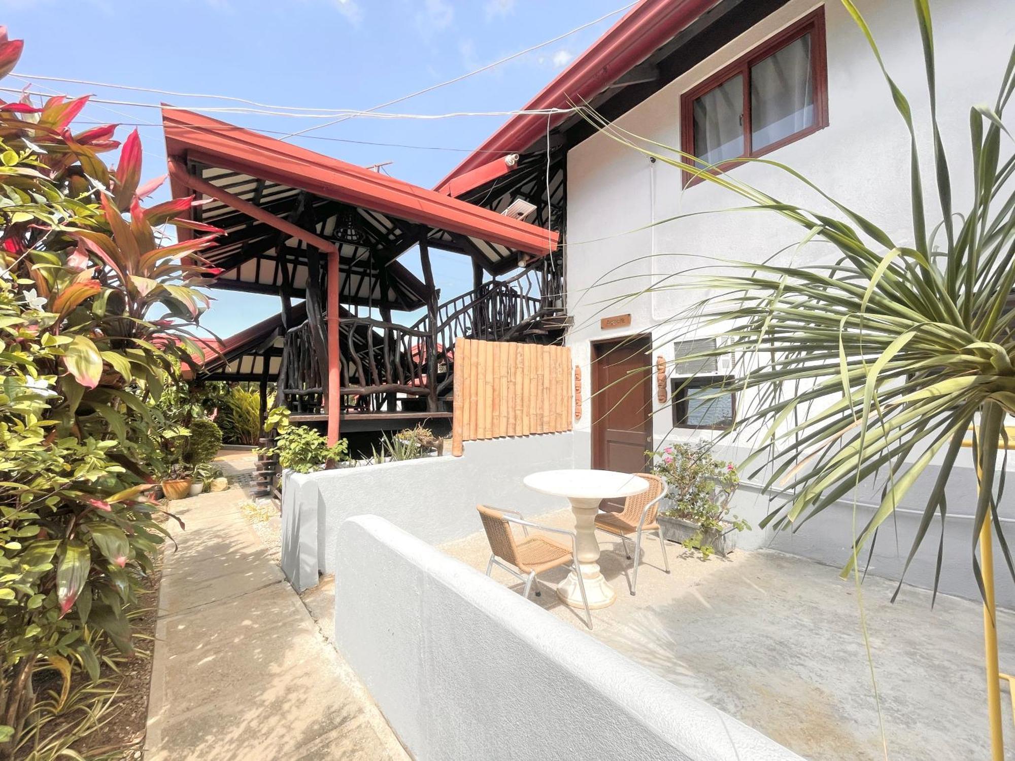 Galera Lodge Puerto Galera Ngoại thất bức ảnh