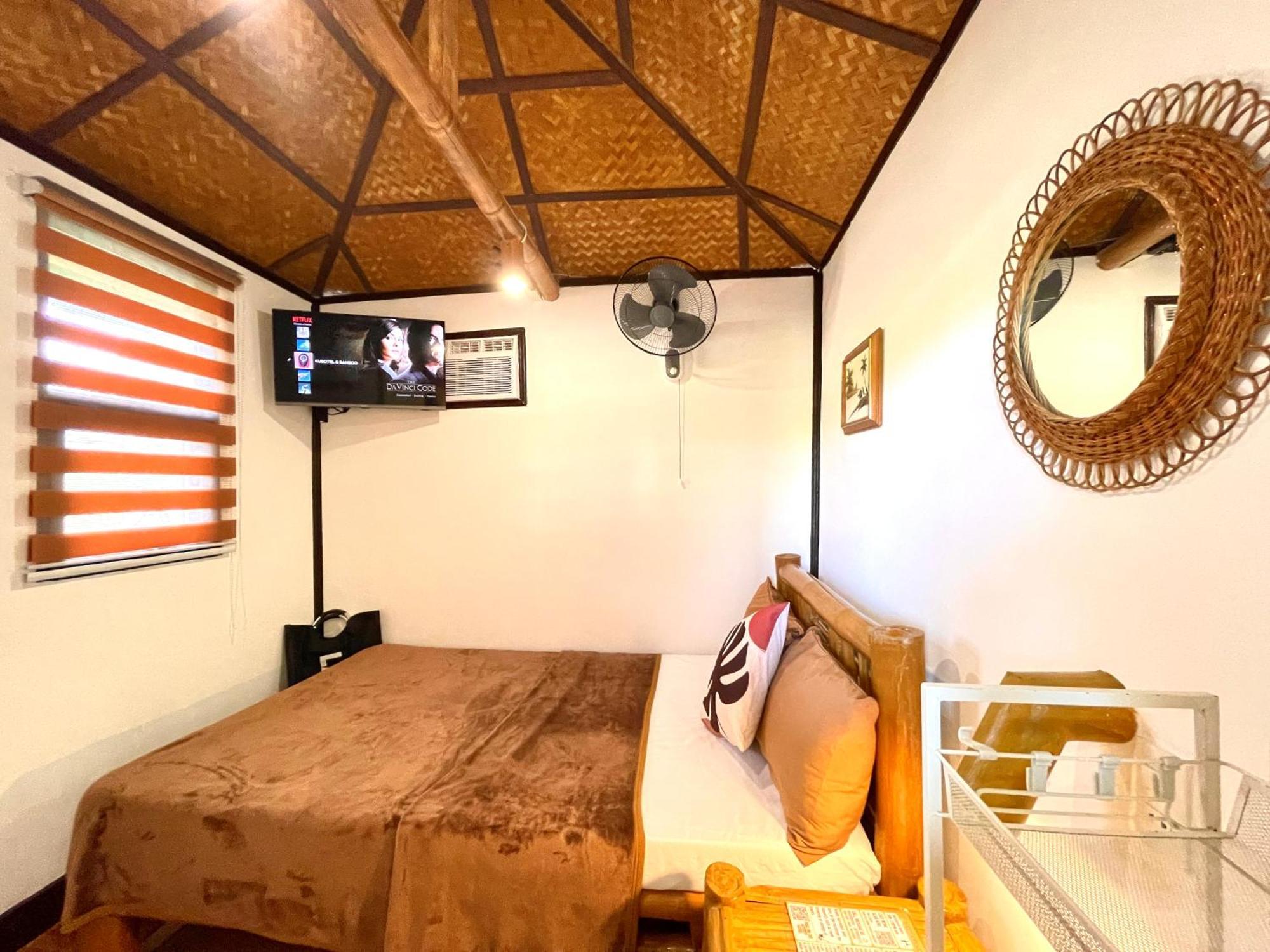 Galera Lodge Puerto Galera Ngoại thất bức ảnh