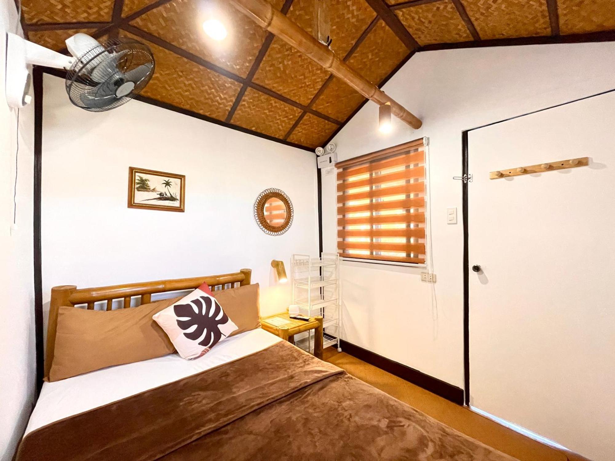 Galera Lodge Puerto Galera Ngoại thất bức ảnh