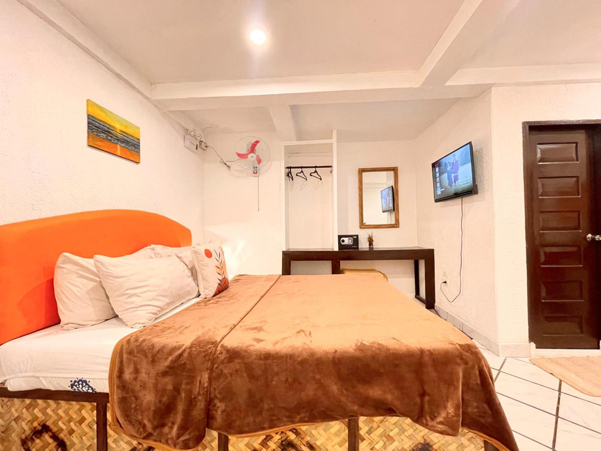 Galera Lodge Puerto Galera Ngoại thất bức ảnh