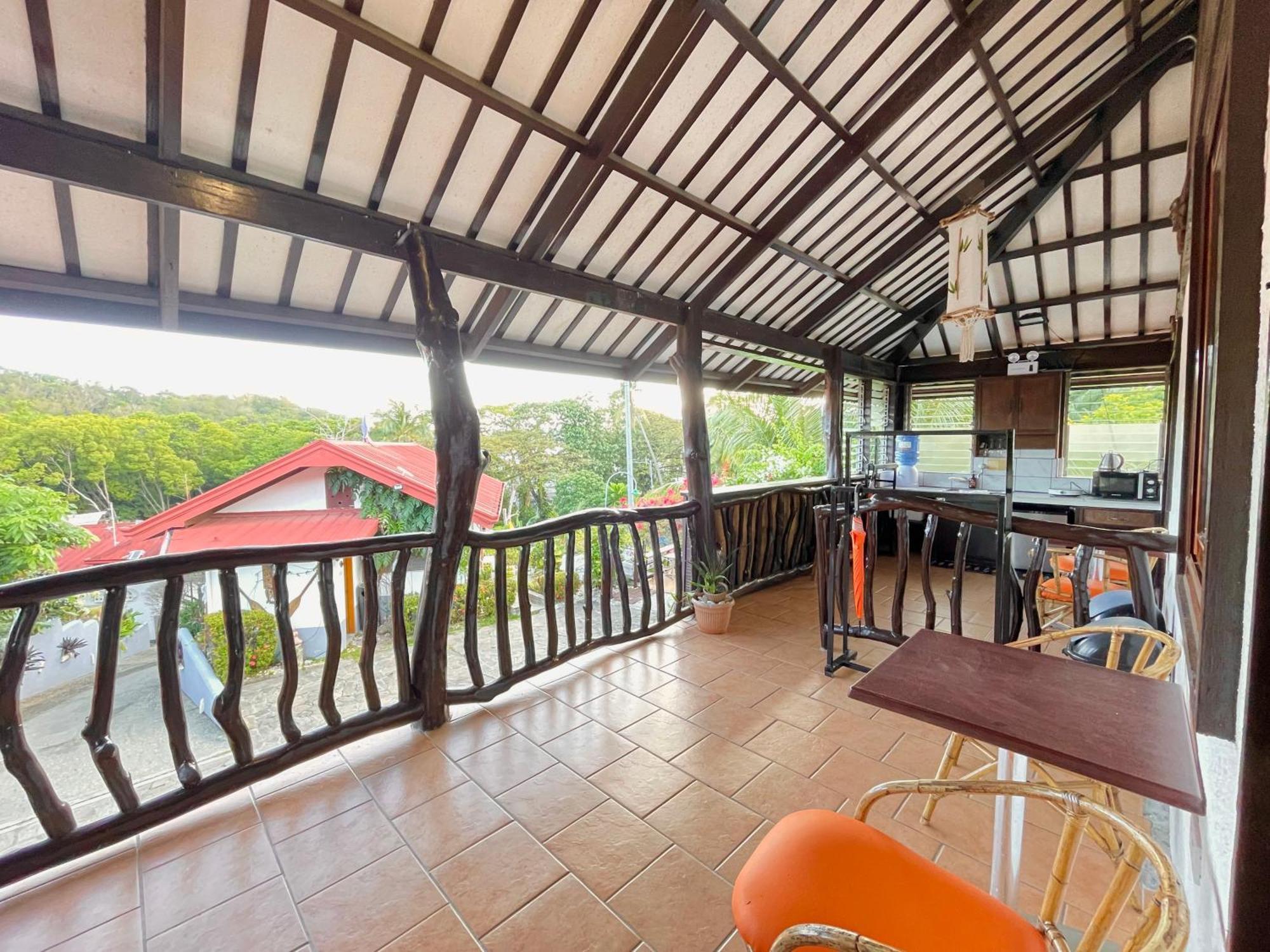 Galera Lodge Puerto Galera Ngoại thất bức ảnh