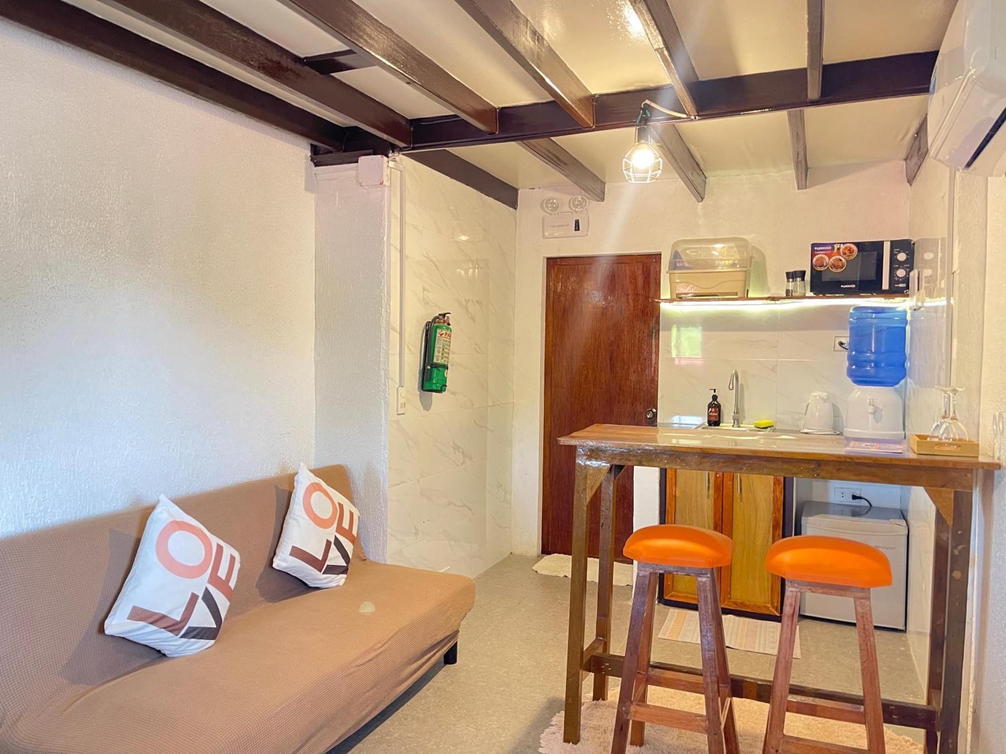 Galera Lodge Puerto Galera Ngoại thất bức ảnh